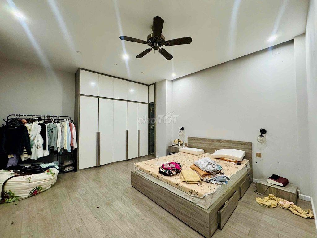 Cho thuê nhà full nội thất góc 2 mặt tiền đường Bình Lợi. Giá 22tr/th
