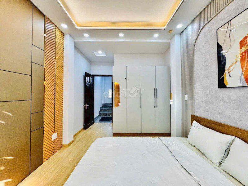 SIÊU PHẨM NHÀ DIỆN TÍCH LỚN GIÁ RẺ THÍCH QUẢNG ĐỨC - PHÚ NHUẬN