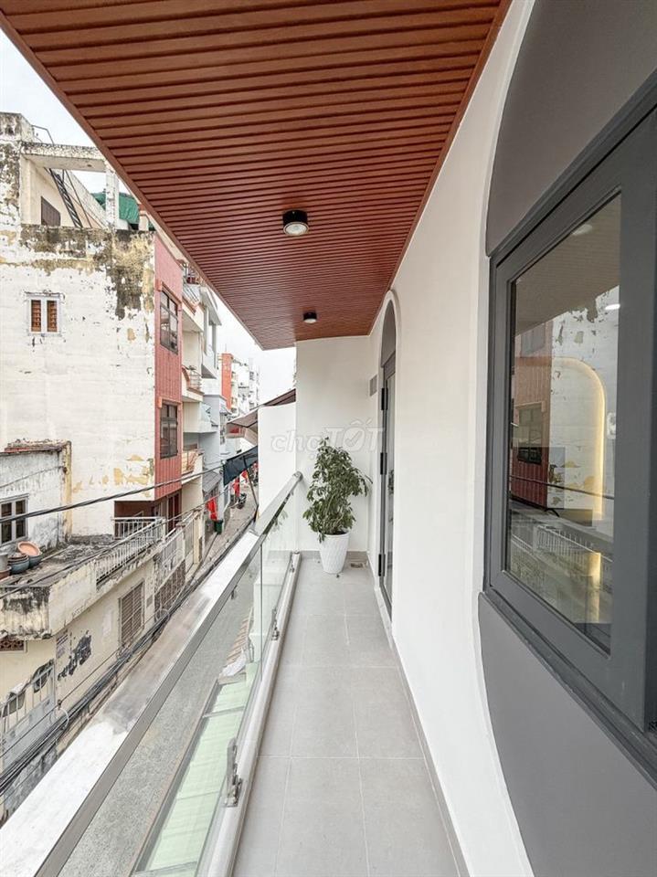 Bán nhà căn góc HXH Phan Văn Trị Bình Thạnh 3 tầng 3PN nở hậu
