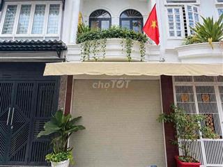 NHÀ 2 MẶT TIỀN TRƯỚC SAU ÔTÔ NGỦ NGON TRONG NHÀ GẦN SÂN BAY