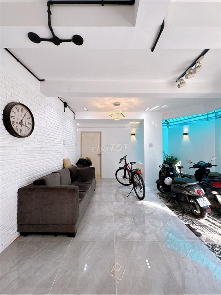 CẦN RA GẤP TRONG 2 TUẨN - CHỦ GIẢM HẲN 2 TỶ NGAY NGUYỄN CÔNG HOAN