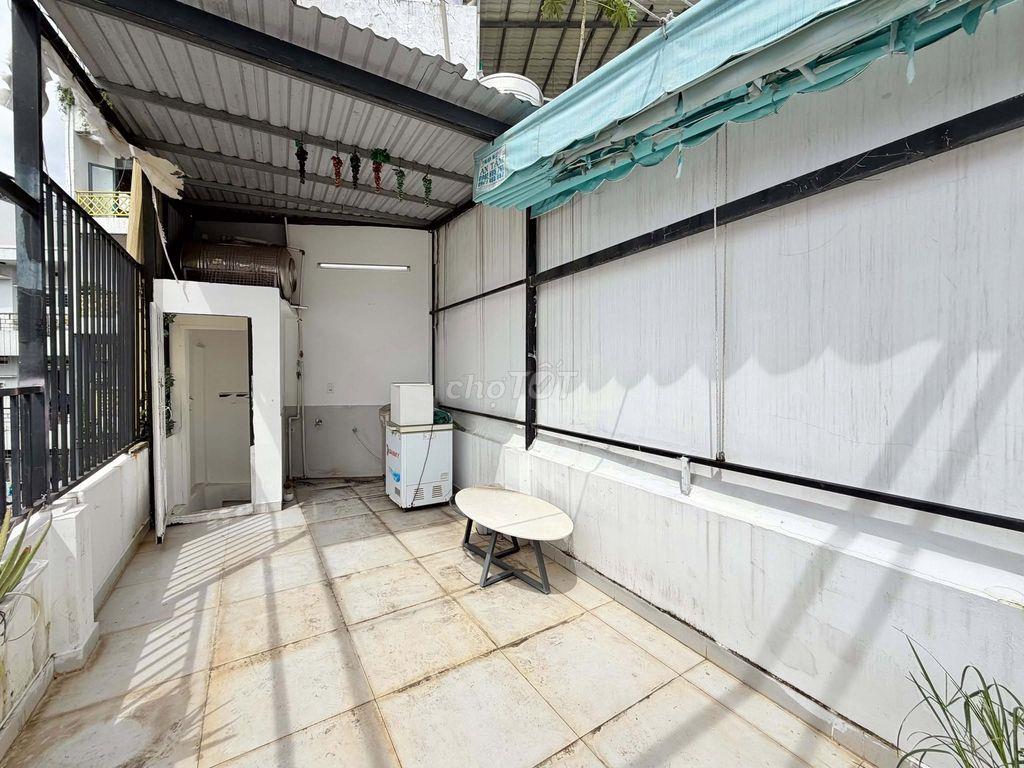 PHÙNG VĂN CUNG, PHÚ NHUẬN - 4 TẦNG Ở NGAY - GẦN MẶT TIỀN