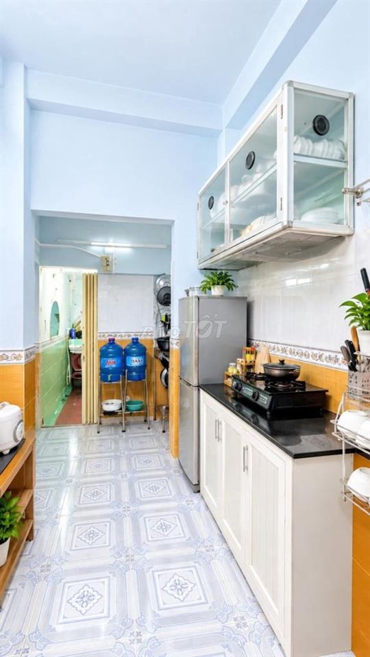 NHÀ NỞ HẬU - NƠ TRANG LONG, P.11, BÌNH THẠNH