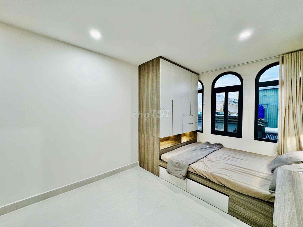 120m dtsd 4 tầng bán gấp