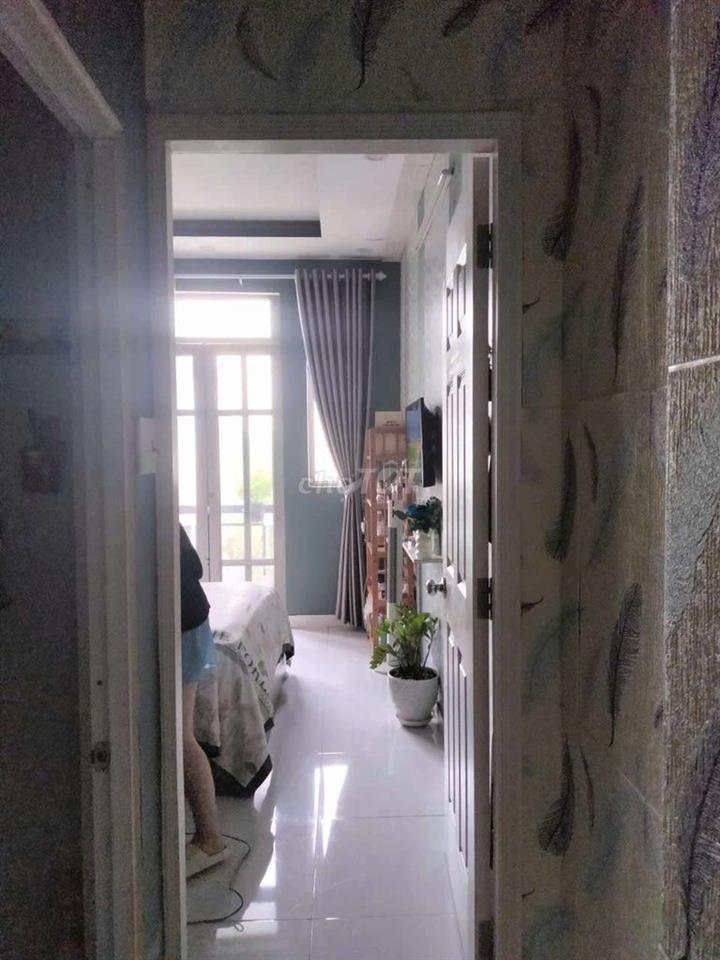 BÁN NHÀ PHỐ LIỀN KỀ  LÊ VĂN LƯƠNG 