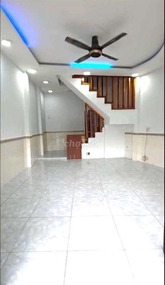 BÁN NHÀ TRẦN XUÂN SOAN Q7