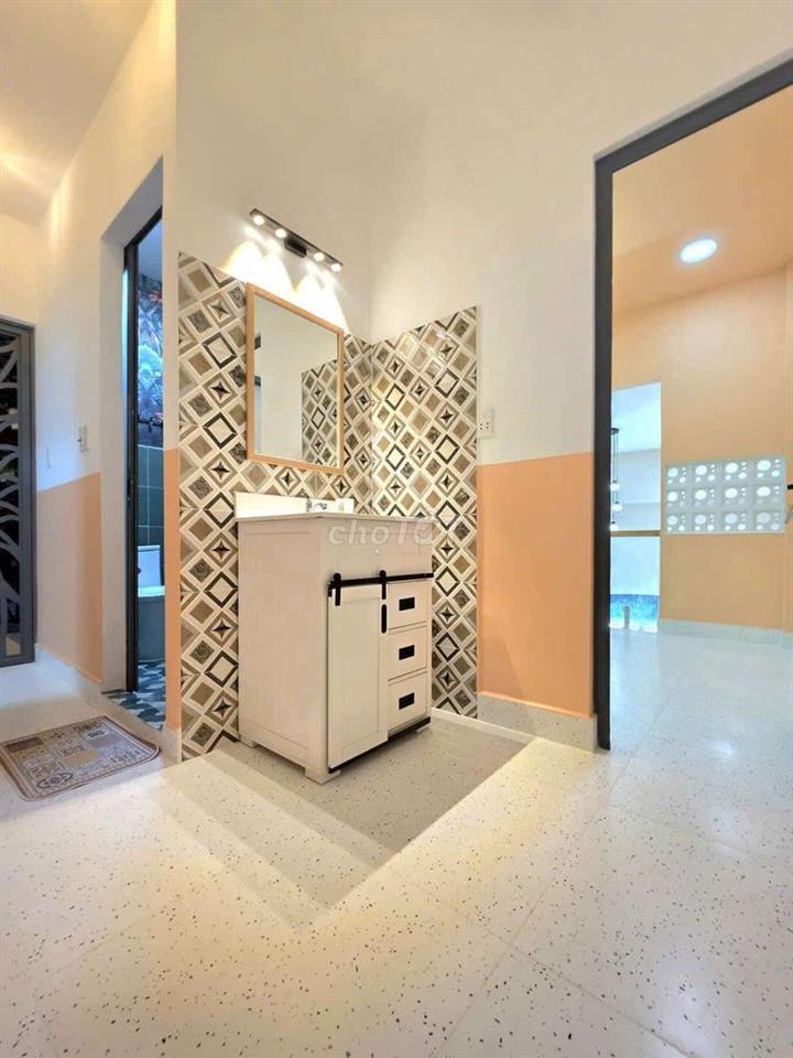 BÁN NHÀ HẺM 1147 HUỲNH TẤN PHÁT 