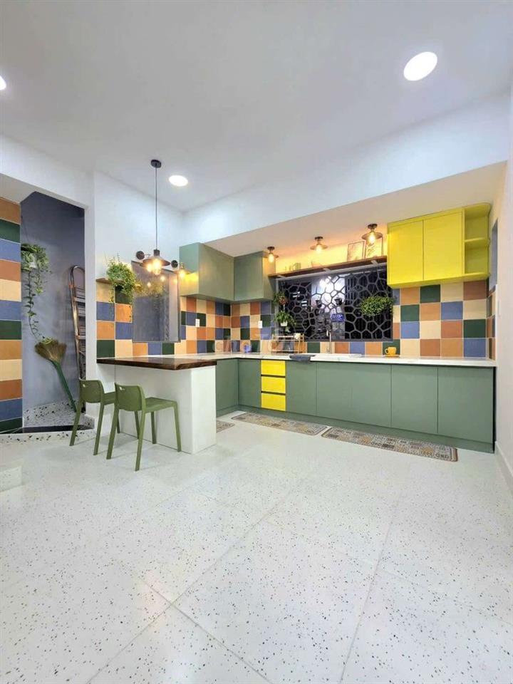 BÁN NHÀ HẺM 1147 HUỲNH TẤN PHÁT 