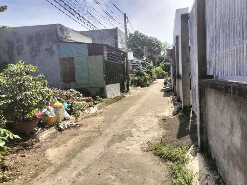 BÁN ĐẤT LÊ VĂN LƯƠNG LONG HẬU 