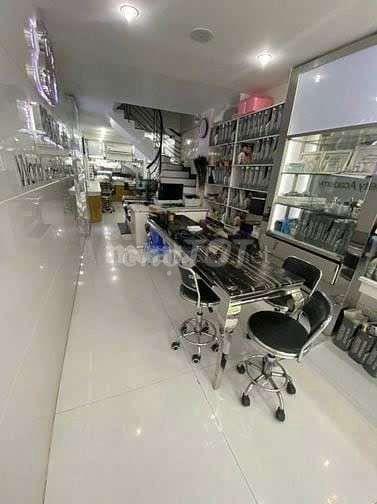 BÁN NHÀ MẶT TIỀN HUỲNH VĂN BÁNH