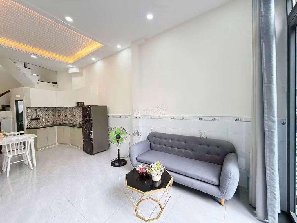 BÁN NHÀ 3 LẦU SHR PHẠM VĂN CHIÊU 