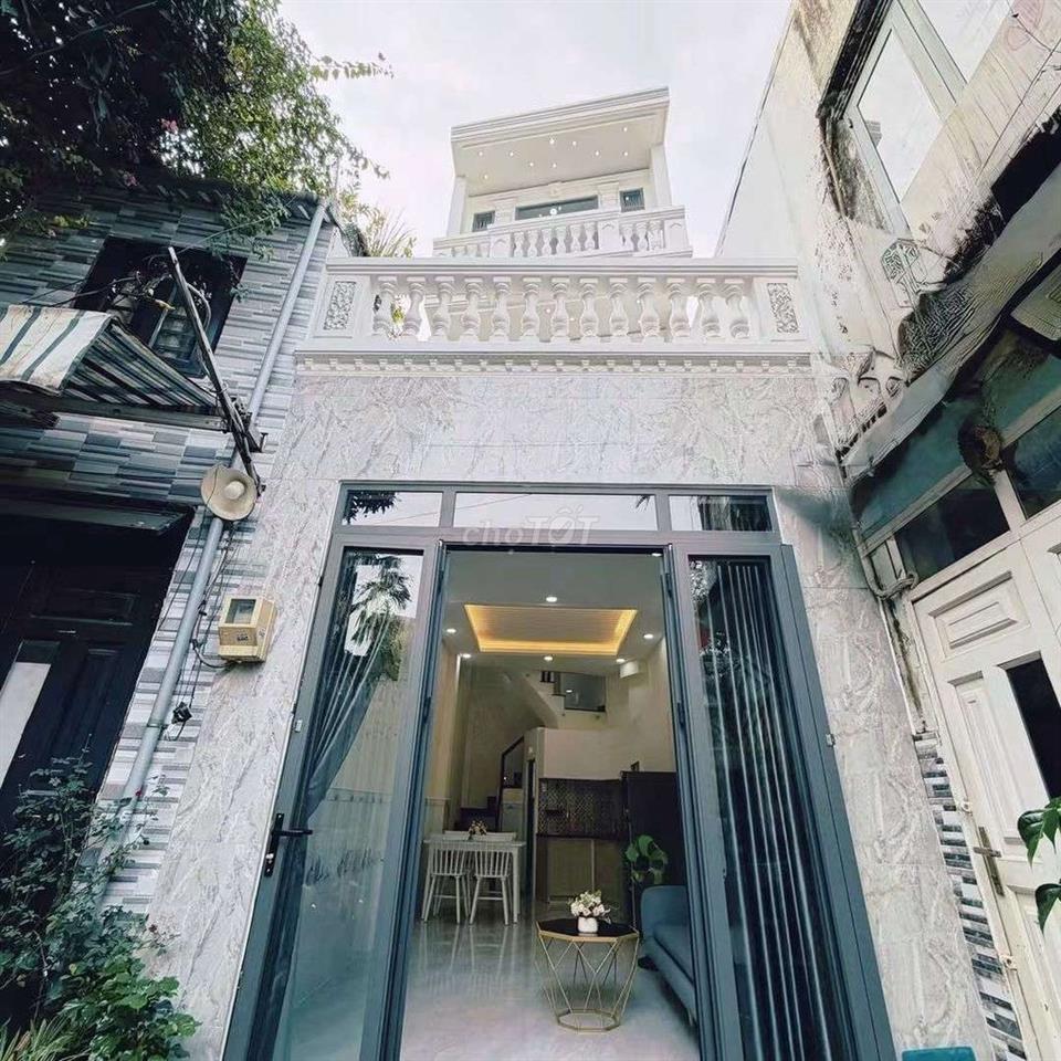 BÁN NHÀ 3 LẦU SHR PHẠM VĂN CHIÊU 