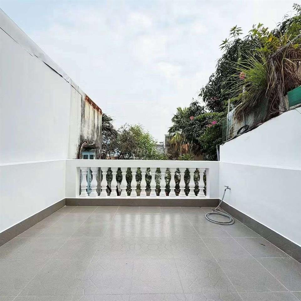 BÁN NHÀ 3 LẦU SHR PHẠM VĂN CHIÊU 