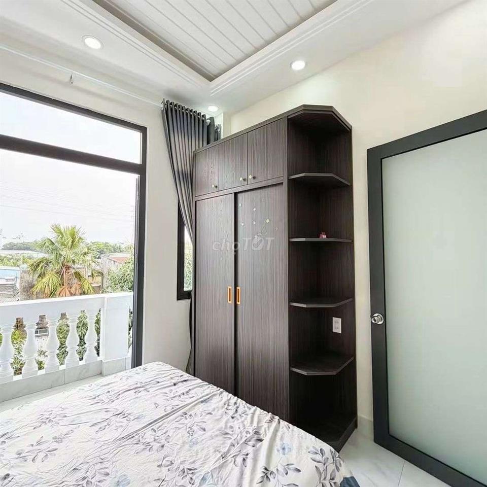 BÁN NHÀ 3 LẦU SHR PHẠM VĂN CHIÊU 