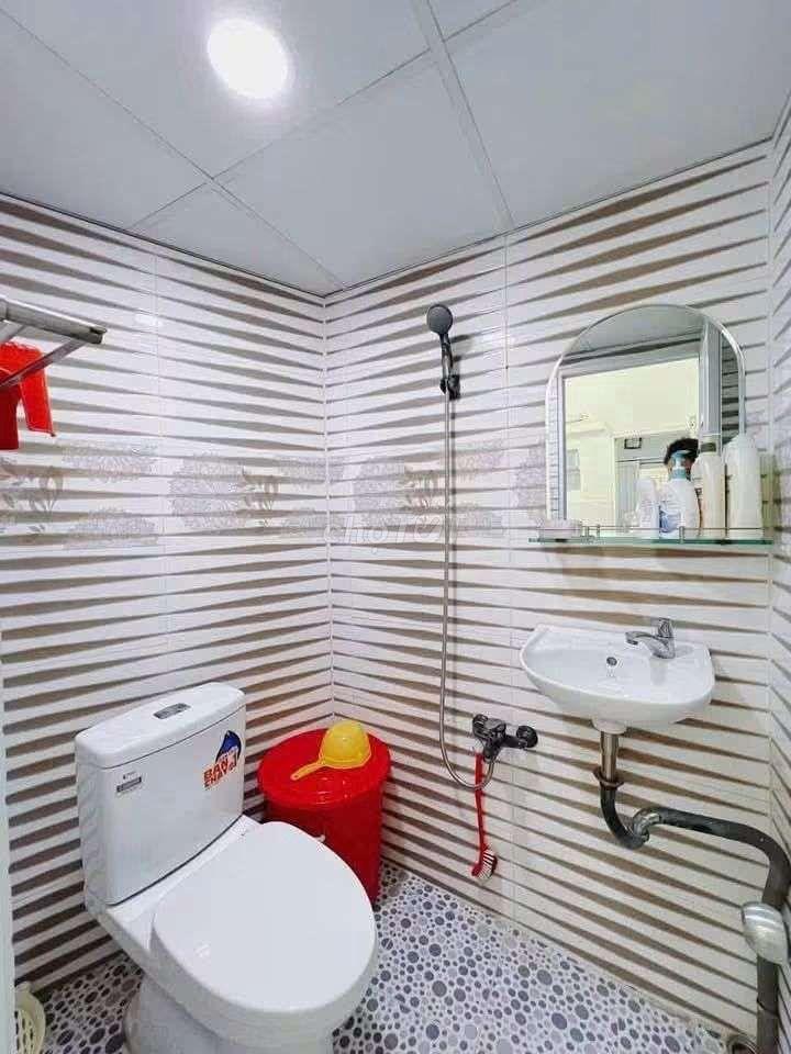 BÁN NHÀ SHR HOÀNG DIỆU Q4