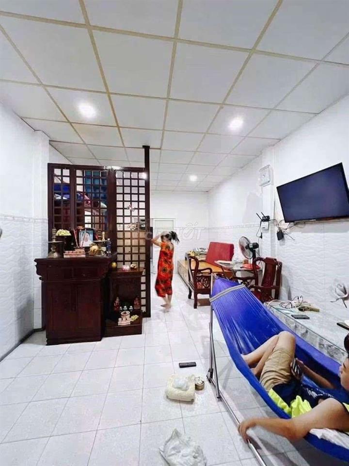 BÁN NHÀ SHR HOÀNG DIỆU Q4