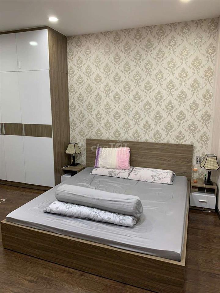 BÁN NHÀ HẺM 78 KHÁNH HỘI Q4