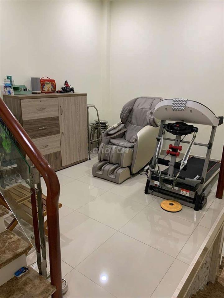 BÁN NHÀ HẺM 78 KHÁNH HỘI Q4