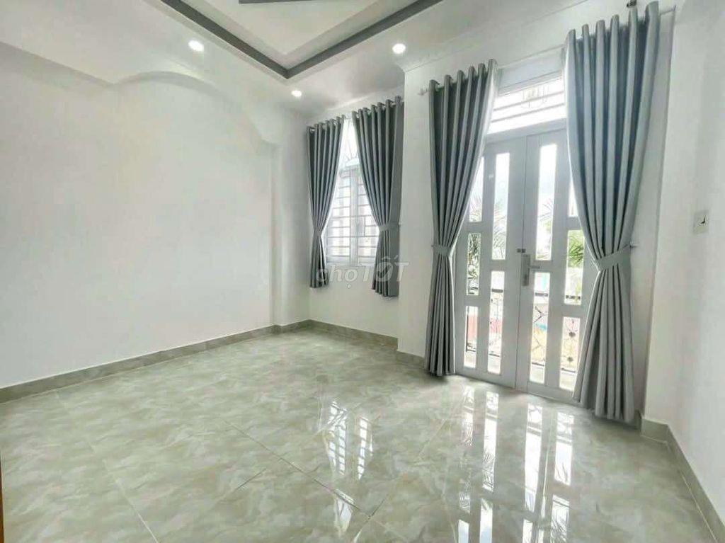 BÁN NHÀ HẺM 1806 HUỲNH TẤN PHÁT 