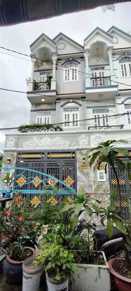 BÁN NHÀ HẺM 1806 HUỲNH TẤN PHÁT 