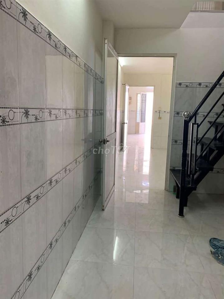 BÁN NHÀ HẺM 136 HUỲNH TẤN PHÁT Q7