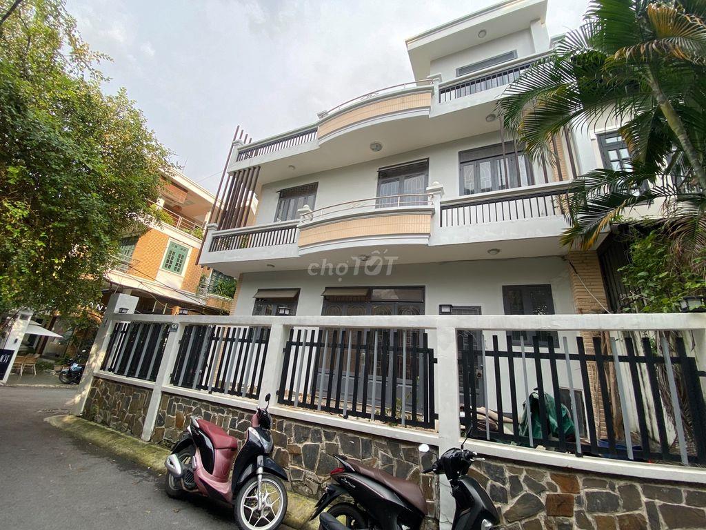 Nhà Làng Báo Chí_Góc 2 Mặt tiền đường số 2_Thảo Điền_10x11m, 3 Tầng