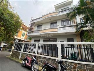 Nhà Làng Báo Chí_Góc 2 Mặt tiền đường số 2_Thảo Điền_10x11m, 3 Tầng
