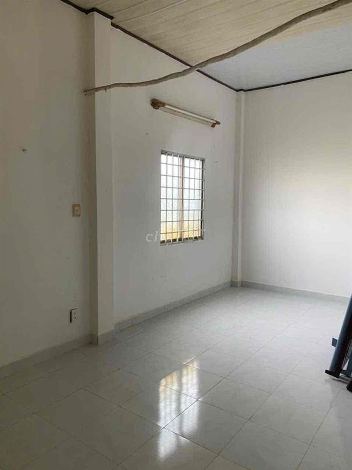 nhà có sổ nhà trống giao liền