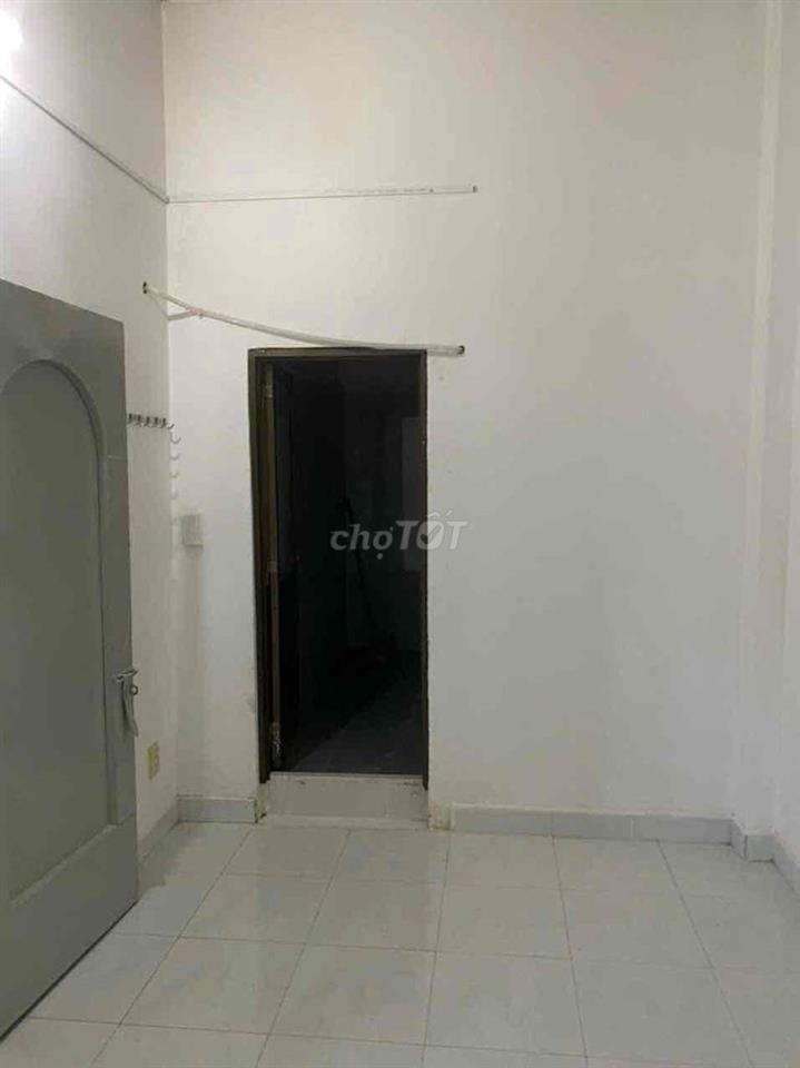 nhà có sổ nhà trống giao liền