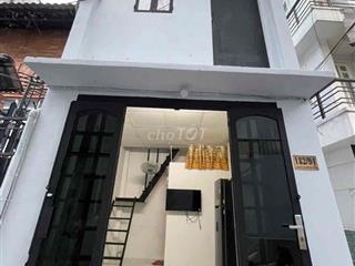 1.88TY có ngay nhà 2 tầng hẻm xe hơi- ngã tư hàng xanh