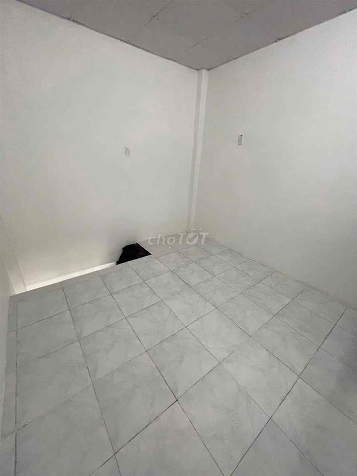 1.88TY có ngay nhà 2 tầng hẻm xe hơi- ngã tư hàng xanh