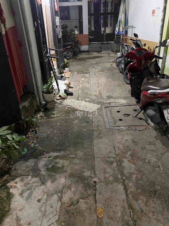 1.88TY có ngay nhà 2 tầng hẻm xe hơi- ngã tư hàng xanh