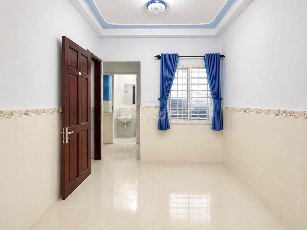 PHÚ NHUẬN 4 TẦNG BTCT CÁCH 50m ra MT hoàng văn thụ