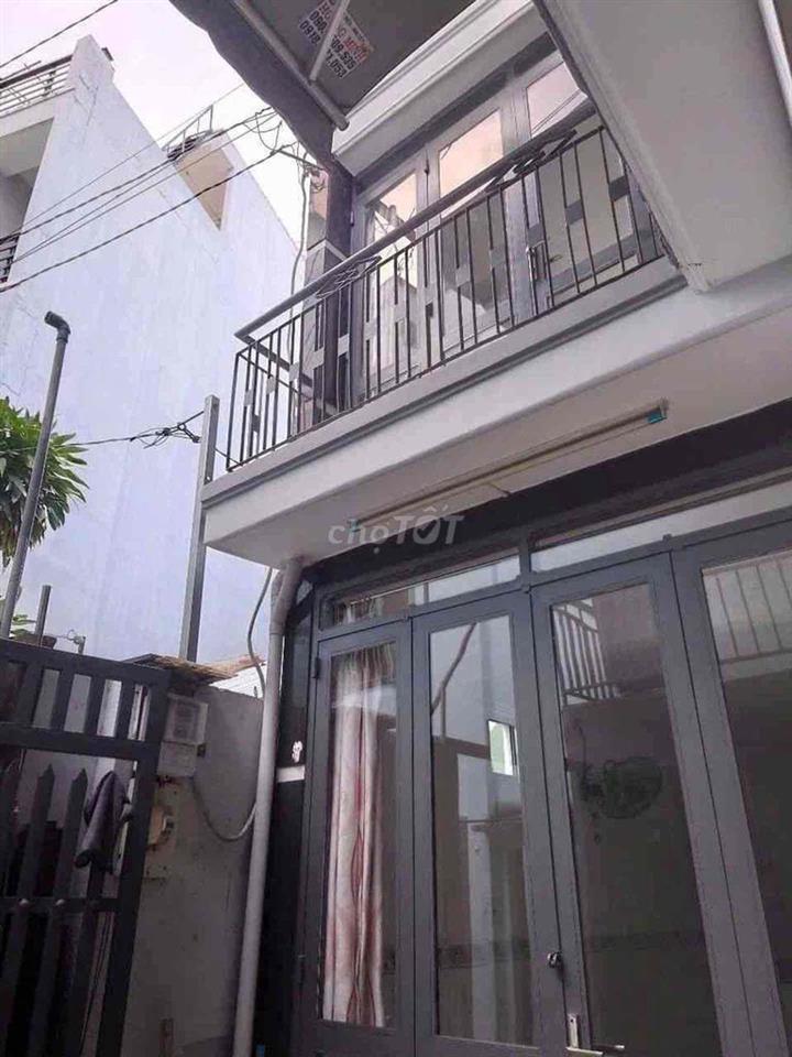 2.5 TỶ có nhà khu Phan Xích long Phú nhuận 2 tầng sổ vuông vức