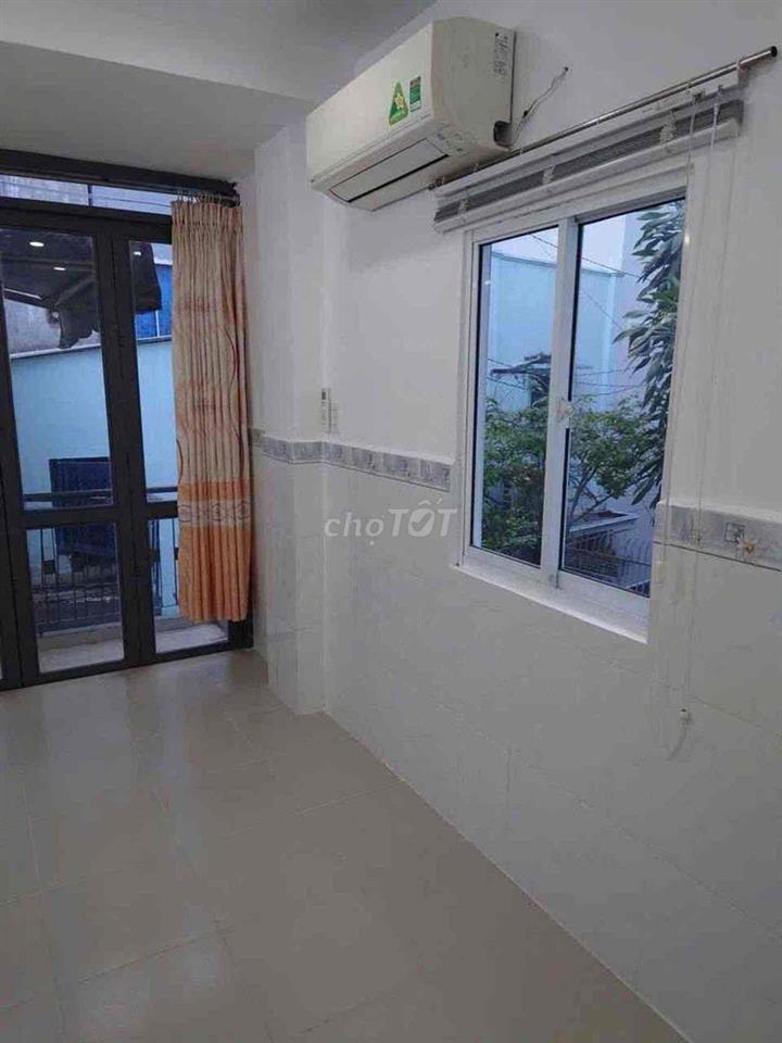 2.5 TỶ có nhà khu Phan Xích long Phú nhuận 2 tầng sổ vuông vức