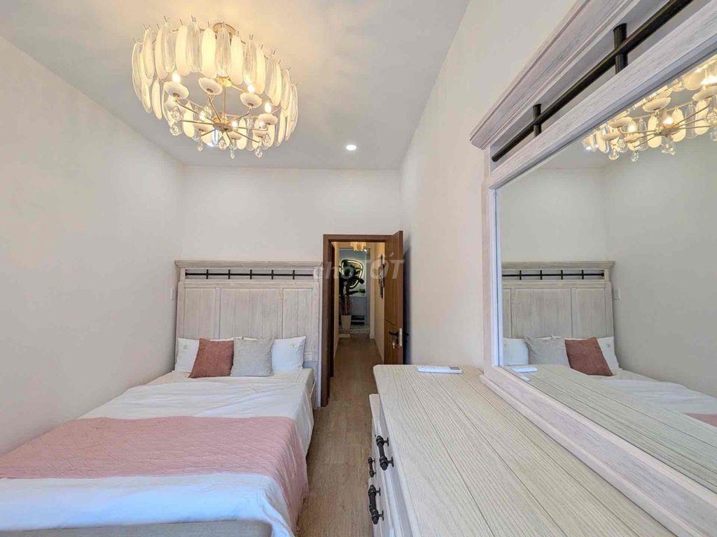 Ngay ngã tư Phú Nhuận 3 tầng 3PN full nội thất DTSD 90m  nhỉnh 5tỷ