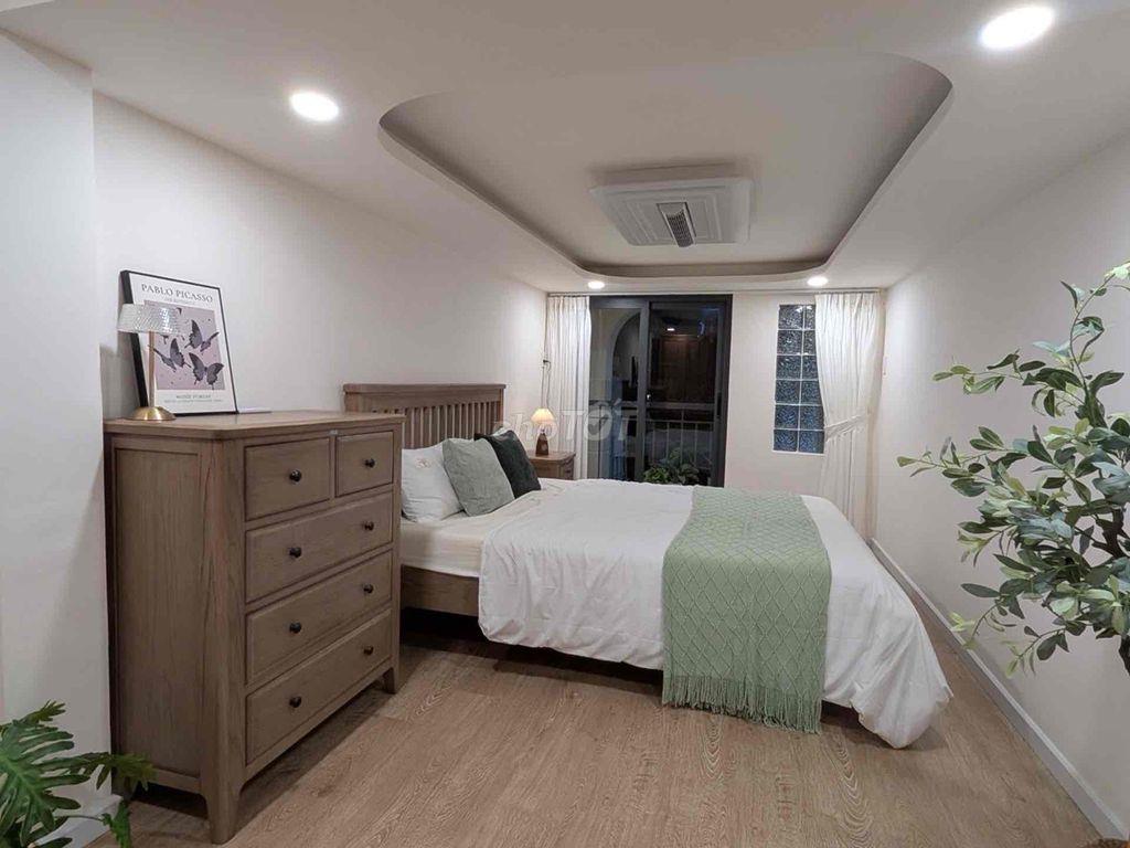 Ngay ngã tư Phú Nhuận 3 tầng 3PN full nội thất DTSD 90m  nhỉnh 5tỷ