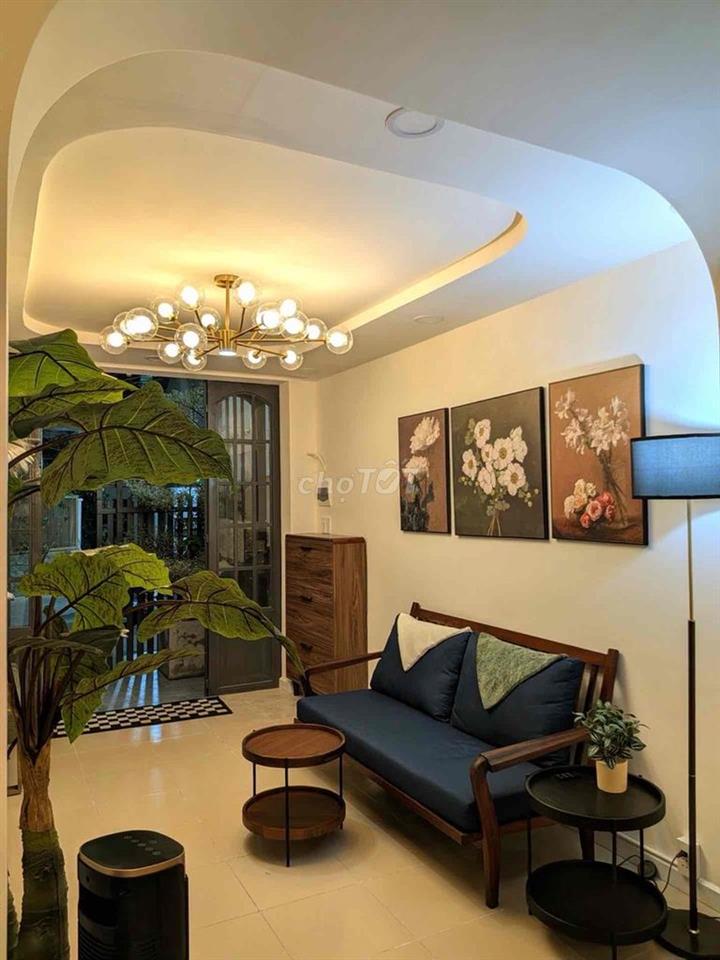 Ngay ngã tư Phú Nhuận 3 tầng 3PN full nội thất DTSD 90m  nhỉnh 5tỷ