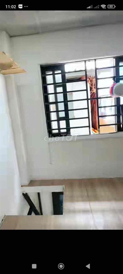 Chính chủ cho thuê nhà 3 tầng gần chợ Trần Văn Quang