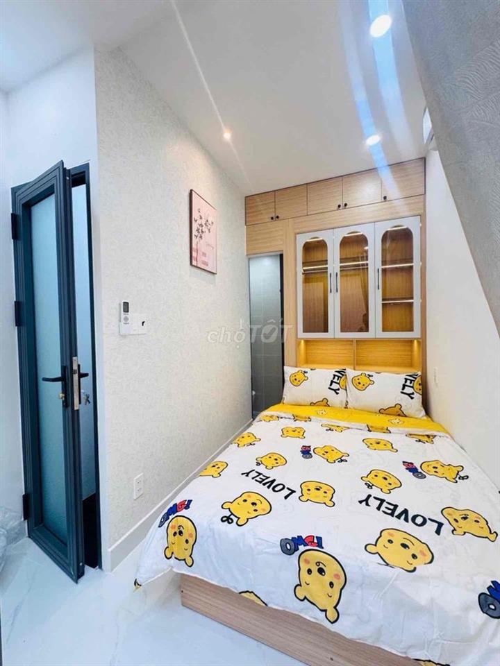 Hẻm xe hơi 3 tầng Khu Phan xích long chỉ nhỉnh 2tỷ