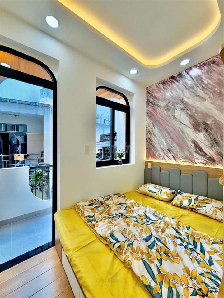 NHÀ ĐẸP KHU LAM SƠN – PHÚ NHUẬN - GIÁP QUẬN 1 - SÁT MẶT TIỀN 