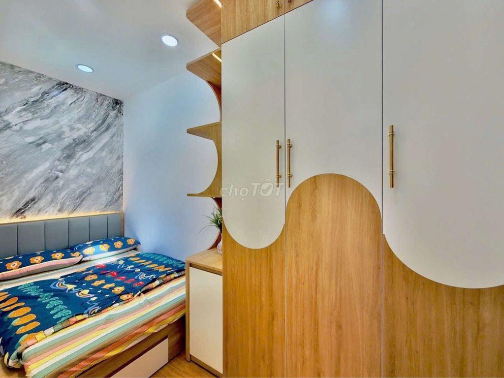 NHÀ ĐẸP KHU LAM SƠN – PHÚ NHUẬN - GIÁP QUẬN 1 - SÁT MẶT TIỀN 