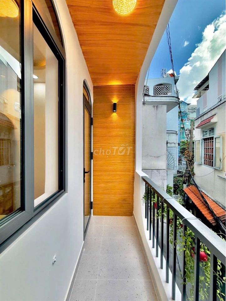 NHÀ ĐẸP KHU LAM SƠN – PHÚ NHUẬN - GIÁP QUẬN 1 - SÁT MẶT TIỀN 