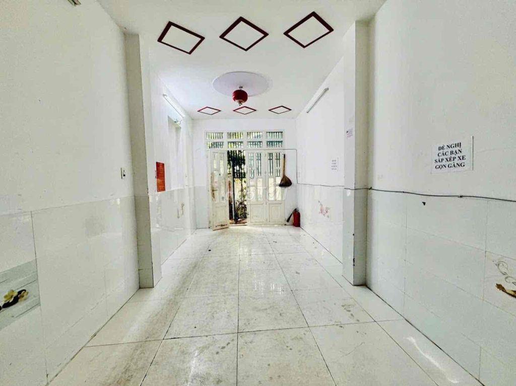 🏡 CHỈ 6 TỶ TRÒN – 57M² – 3 TẦNG BTCT – 6PN – SÁT HẺM XE HƠI HOÀNG HOA