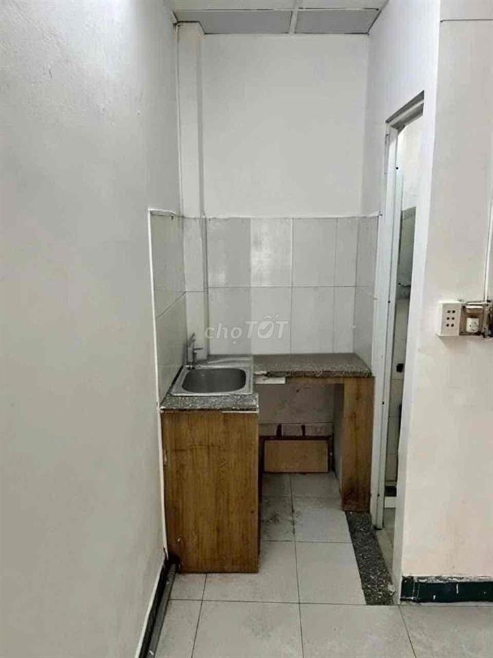CHO THUÊ NHÀ HẺM OTO BÙI ĐÌNH TUÝ - 2PN 2WC - 9 TRIỆU