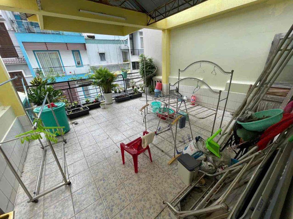 CHO THUÊ NHÀ HẺM XE TẢI - NGAY CC WILTON  - 3PN 3WC - 5M x 15M