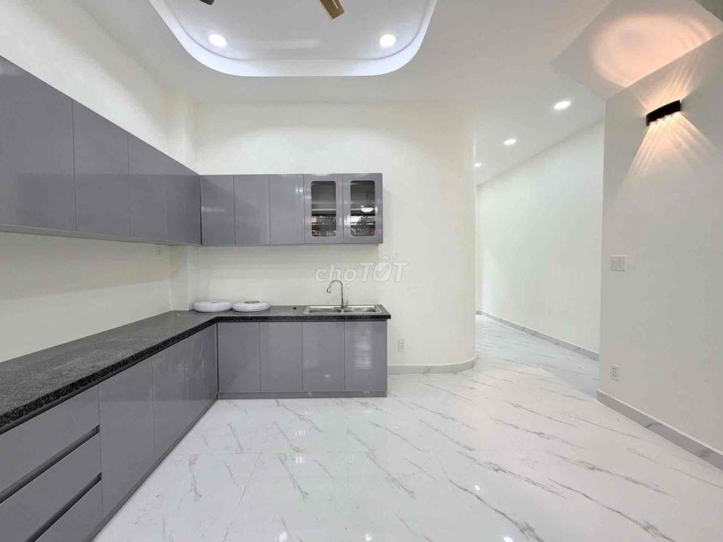 NHÀ NGANG TRÊN 5M GIÁP BÌNH THẠNH - GẦN CHỢ CÂY QUÉO - 86,3M2 - 3PN
