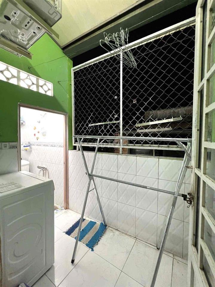 CHO THUÊ NHÀ TRƯỜNG SA, SÁT QUẬN 1 - 4PN 2WC | 14 TRIỆU
