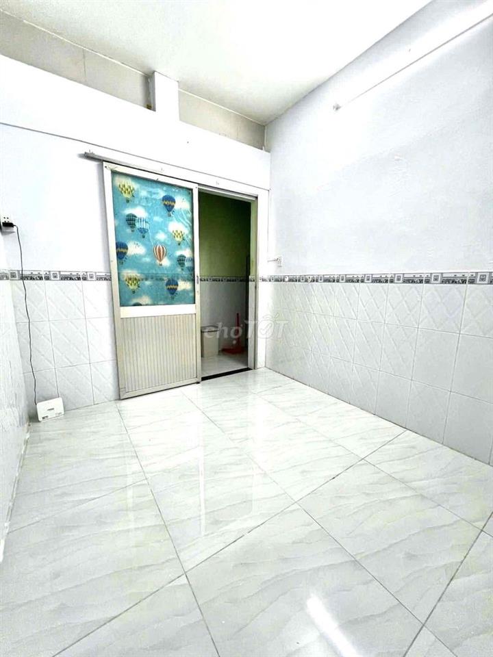 CHO THUÊ NHÀ TRƯỜNG SA, SÁT QUẬN 1 - 4PN 2WC | 14 TRIỆU