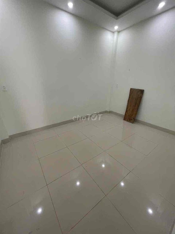 Cho thuê nhà hẻm xe tải gần chợ Cây Quéo - 3PN 3WC - SD ~200m2